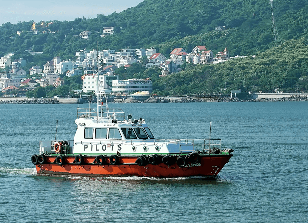 Dịch vụ phương tiện thủy an toàn, kịp thời, chuyên nghiệp